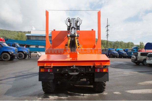 Лесовоз с манипулятором VM10L74 УСТ 54538D Урал 5557-60Е5