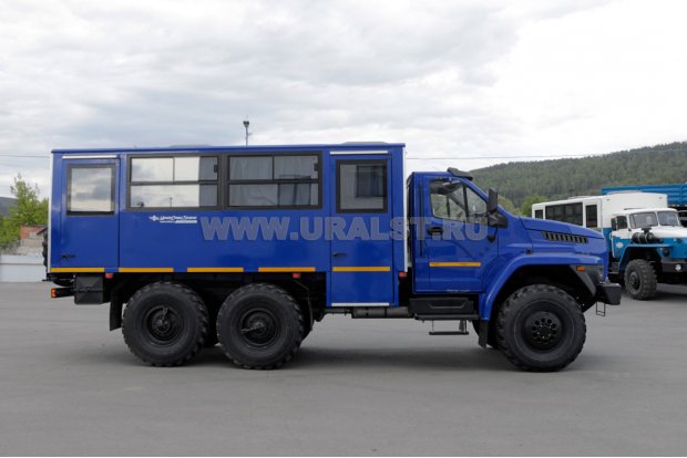 Вахтовый автобус Урал-NEXT