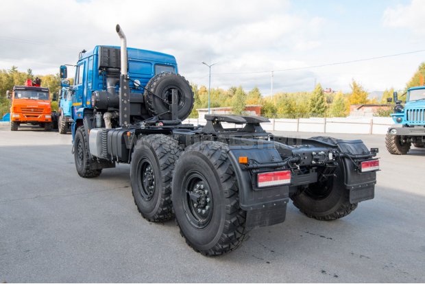  Седельный тягач Камаз 53504-6030-50 сп. место