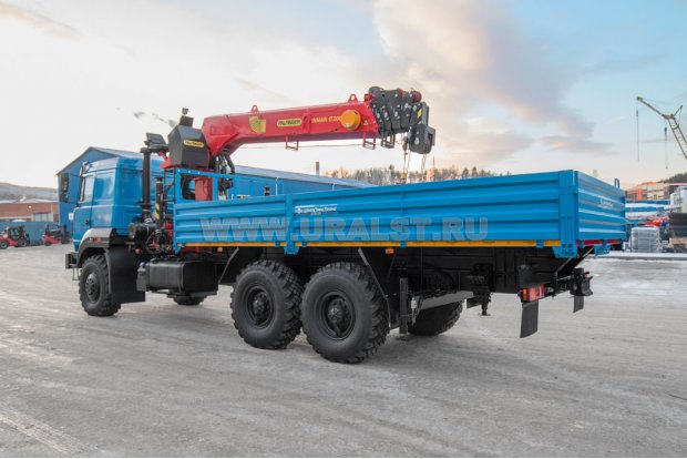 Бортовой автомобиль с КМУ ИТ-200 (тросовый) УСТ 5453 Урал 4320-82Е5, сп.м