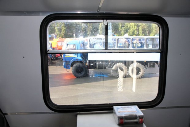 Окно грузопассажирского автомобиля УСТ