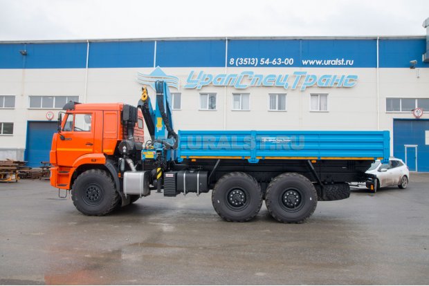 Бортовой автомобиль с КМУ ИМ-150 УСТ 5453 Камаз 43118 сп.м