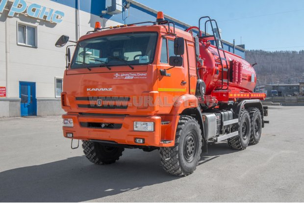 Автоцистерна вакуумная для нефтепродуктов АКН-10 ВК УСТ 5453 Камаз 43118-50 дополнительные трубы для сбора нефти, сп.м., доработка под ДОПОГ