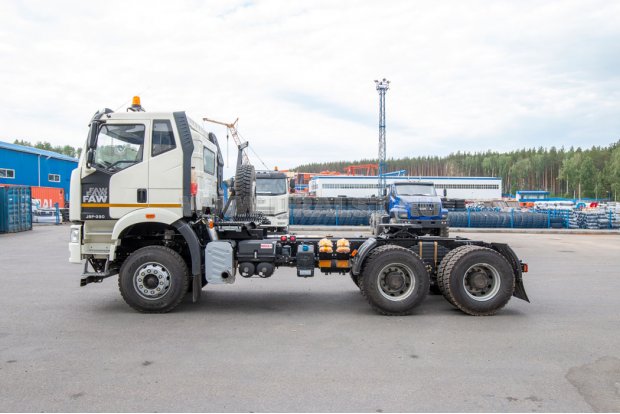  Седельный тягач УСТ 5453 FAW 3250 (6х4)