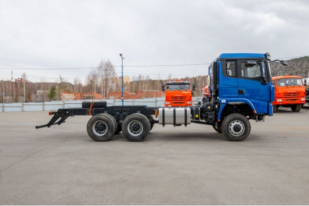 Шасси SHACMAN SX32586V385 6х6, база 3775мм