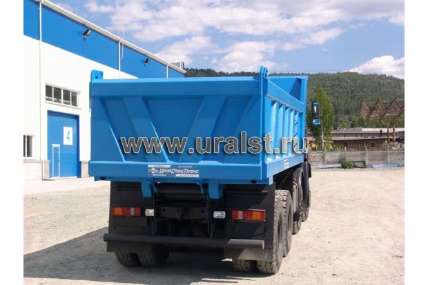 Автомобиль урал 583106