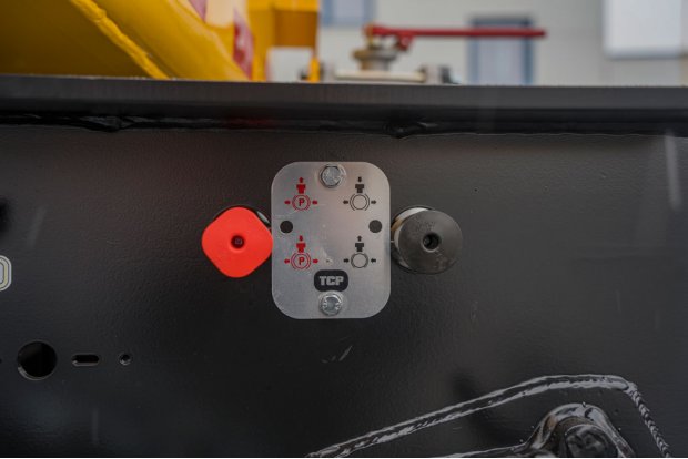 Стояночный тормоз