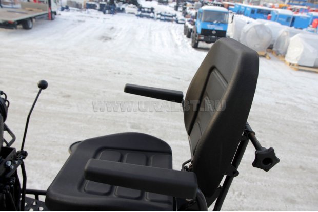 Седельный тягач с КМУ СФ-85С УСТ 5453 Камаз 44108-RF (CUMMINS 340, ZF)