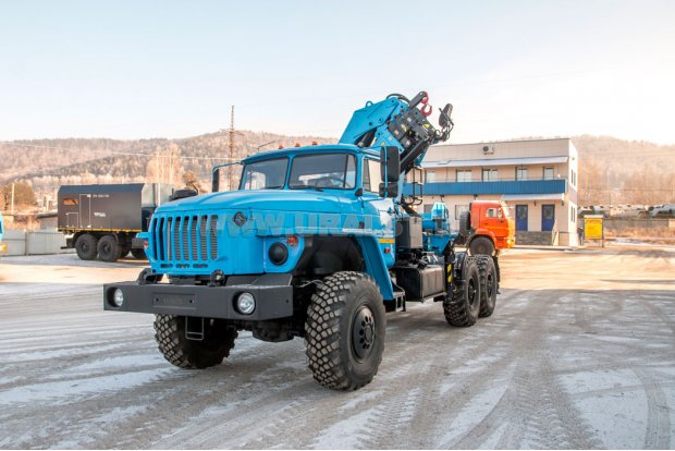 Седельный тягач с КМУ ИМ-240-04 УСТ 5453 Урал 4320-1951-60
