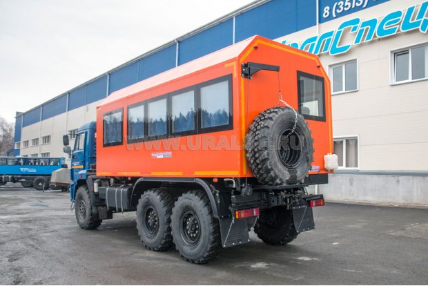 Автобус вахтовый 22+2 базовый УСТ 54535 Камаз 43118-50 сэндвич