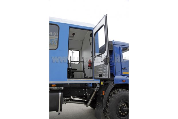 Автобус вахтовый 22+2 базовый УСТ 5453 Камаз 5350-66(D5)