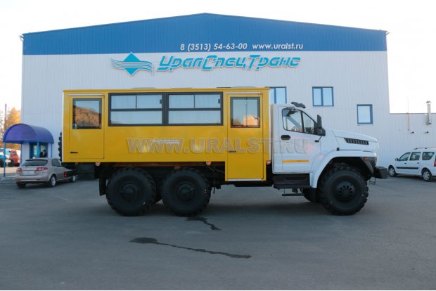 Вахтовый автобус Урал-NEXT 3255