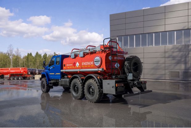 Автотопливозаправщик АТЗ (насос, счетчик, пистолет) АТЗ-10-2Б Урал NEXT 4320-74 сдвоен.кабина ДОПОГ