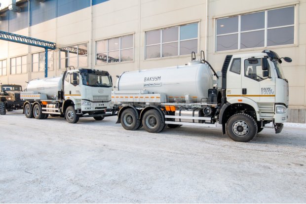 Вакуумная машина МВ-11 КО УСТ 5453 FAW 3250 6Х4, КБ 3800