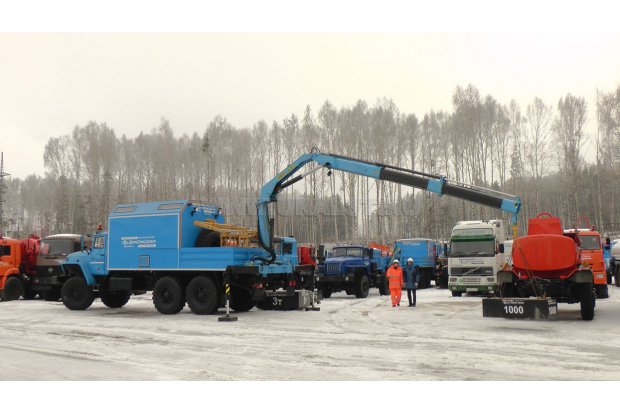 Передвижная авторемонтная мастерская (ПАРМ) УСТ-54534 на шасси Урал 4320-60М с КМУ ИМ-95