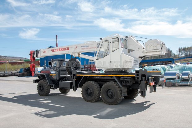 Автокран КС 45721 25 тн "Челябинец" Урал 4320