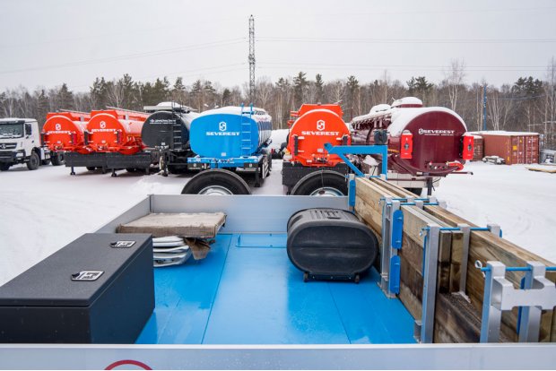 Бортовая платформа на гусаке