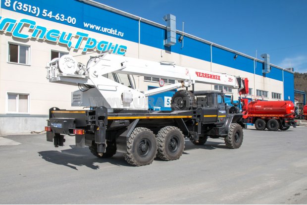 Автокран КС 45721 25 тн "Челябинец" Урал 4320