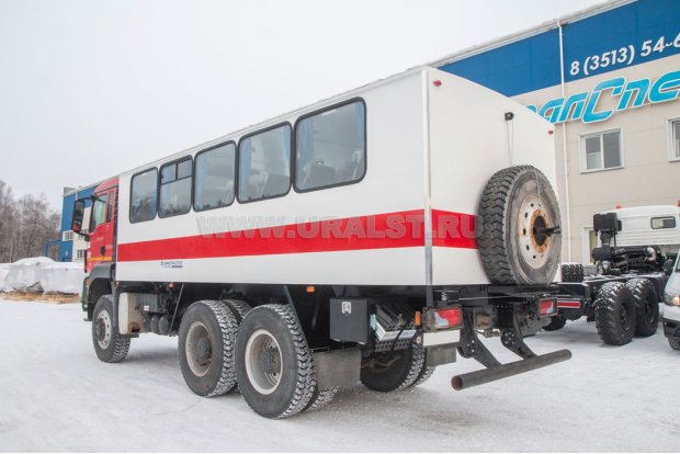 Вахтовый автобус УСТ-5453 28 мест MAN 43118
