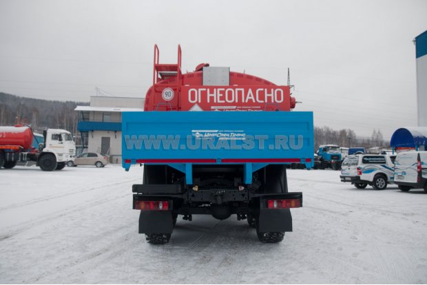 Бортовой контейнеровоз Камаз 43118RR c КЦ-11