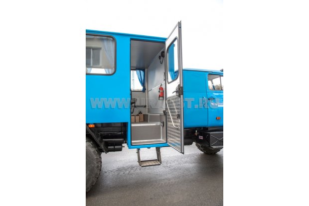Автобус вахтовый 22 УСТ 54535 Урал 4320-1951-60 сп. место