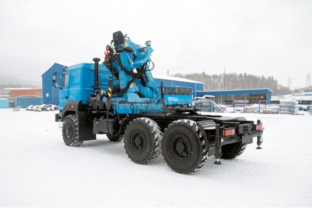 Седельный тягач с КМУ ИМ-240 УСТ 5453 Урал 5557-4551-82, сп.м