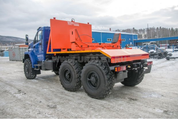 Трубоплетевозный тягач УСТ-5453 Урал 5557-6152-72E5M28