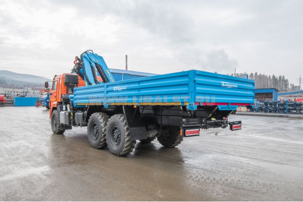 Автомобиль бортовой с КМУ ИМ-240 УСТ 54531J-03 Камаз 43118-50 сп.м