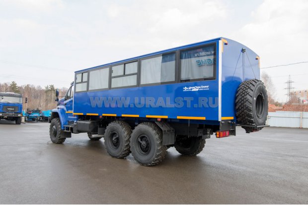 Автобус вахтовый Урал NEXT 3255-5013-73Е5
