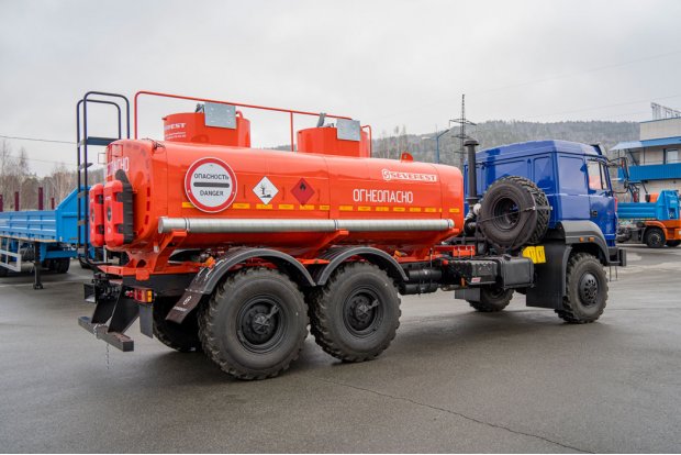 Автотопливозаправщик АТЗ-11-2Б