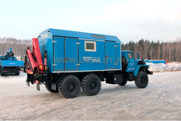 Маслостанция УСТ-5453 с КМУ Fassi F80 на шасси Урал 4320-60М