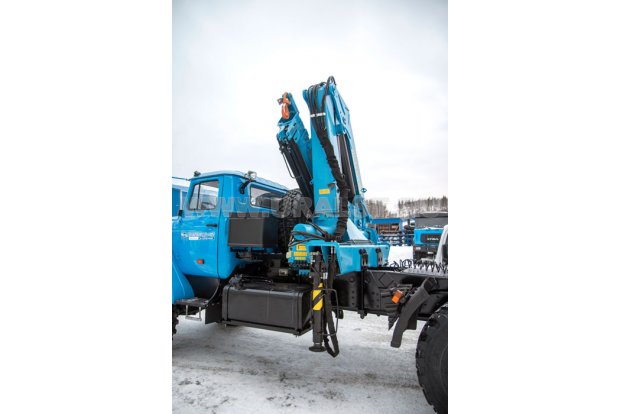 Седельный тягач с КМУ ИМ-240 УСТ 5453 Урал 4320-1951-60