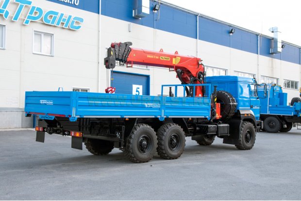 Автомобиль бортовой Урал 4320-82М с краном-манипулятором ИТ-180