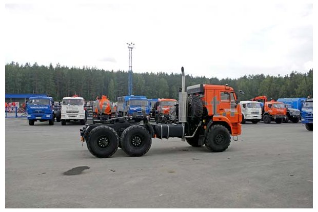 Тягач Камаз 53504-6910-46