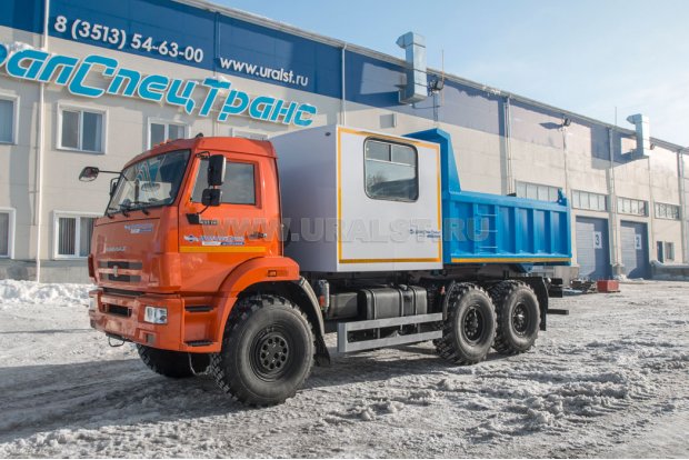Самосвальный автомобиль Камаз 43118-46 УСТ-5453 с кузовом-фургоном