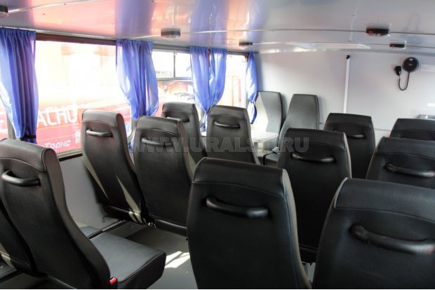 Автобус вахтовый 22+2 комфорт УСТ 54535 Камаз 43118 (CUMMINS 3690 мм)