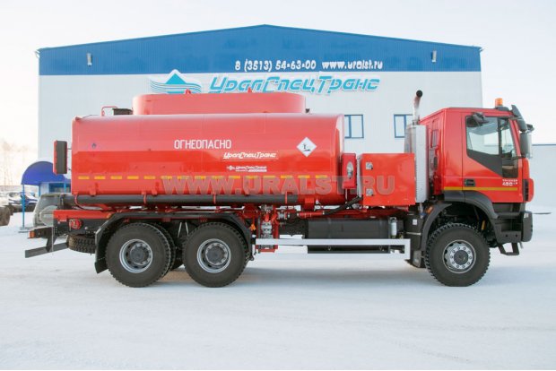 Автотопливозаправщик АТЗ-20 УСТ-5453