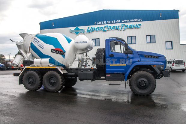 Автобетоносмеситель Урал