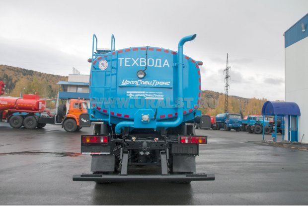 Автоцистерна для технической воды АЦВ-16 УСТ 5453 Камаз 6522-RТ