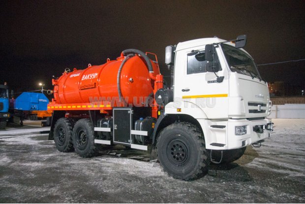 МВ-9+1-ОД PNR бак для воды УСТ 5453 Камаз 43118-50 (илососная, два отсека)