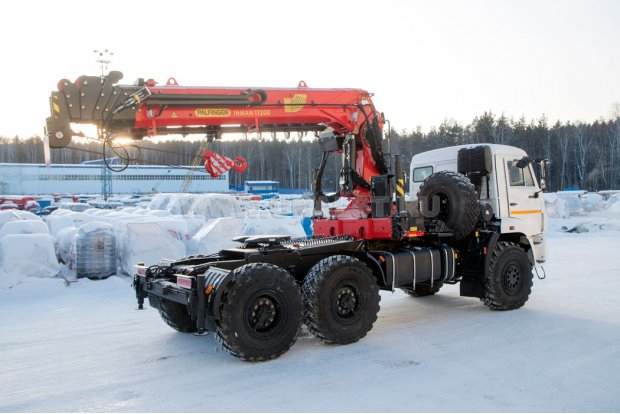 Седельный тягач Камаз 43118-50 с краном-манипулятором ИТ-200