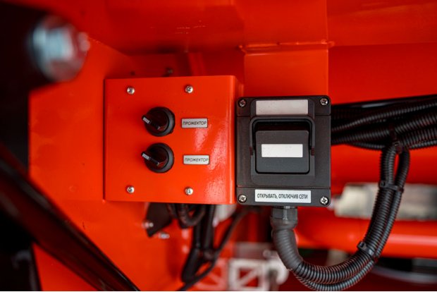 Управление освещением рабочей зоны