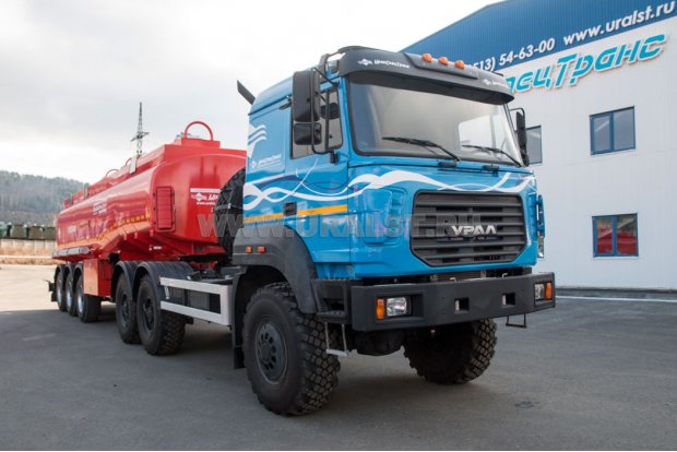 Автопоезд Седельный тягач Урал 44202-3511-82Е5 + ППЦ 28Б-32-3 