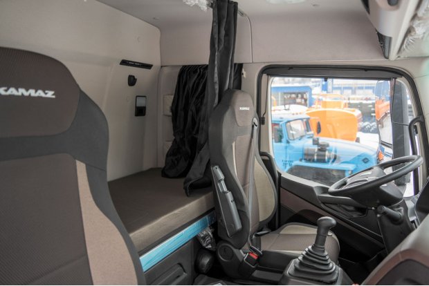 Спальное место в кабине водителя