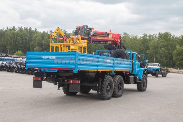 Бортовой с КМУ ИТ-200 (тросовый, люлька) УСТ 5453 Урал 4320-1951-60