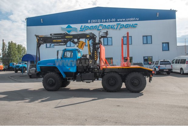 Лесовоз с манипулятором VM10L74 УСТ 5453 Урал М 5557-72Е5