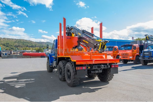 Лесовоз с манипулятором VM10L74 УСТ 5453 Урал NEXT 5557-74Е5М28