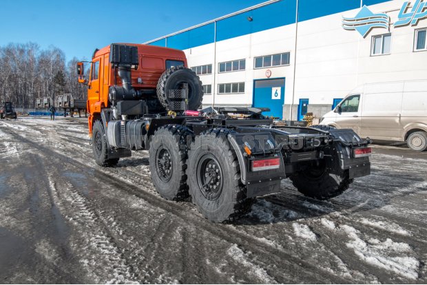 Седельный тягач УСТ 5453 Камаз 43118 сп.м.