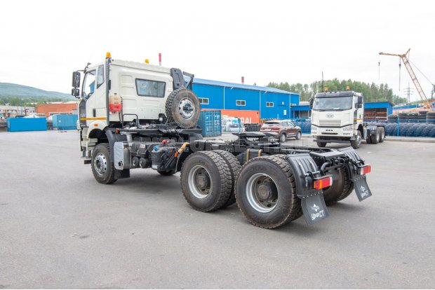  Седельный тягач УСТ 5453 FAW 3250 (6х4)