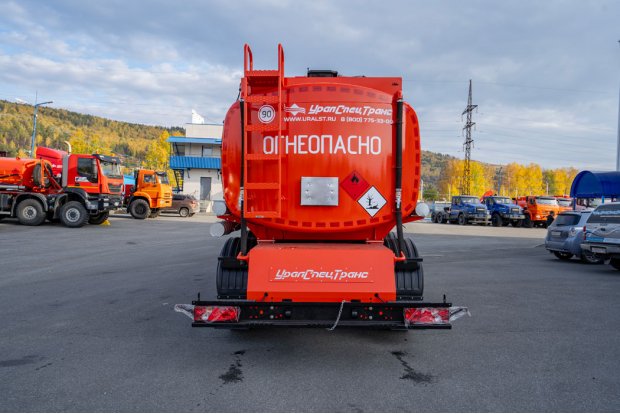 Полуприцеп цистерна для ГСМ ППЦ 28Б-32-3Р УСТ 9465 ССУ 1400